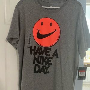 Nike Have a Nike Day Men’s Large BNWT